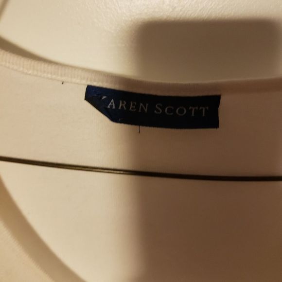 Karen Scott Flower Tee - Picture 2 of 3